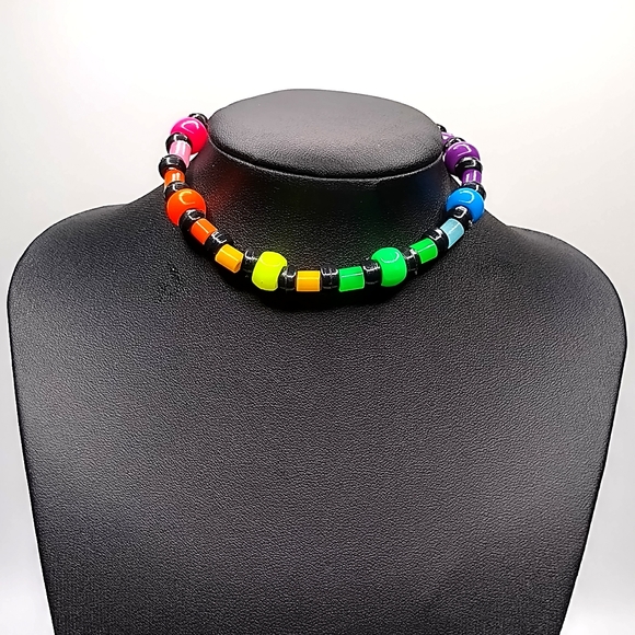 GLOW BRACELET - Picture 2 of 16